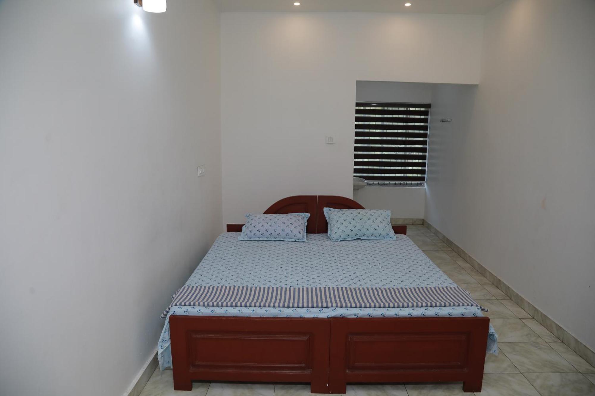 Thekkumpuram Tourist Lodge