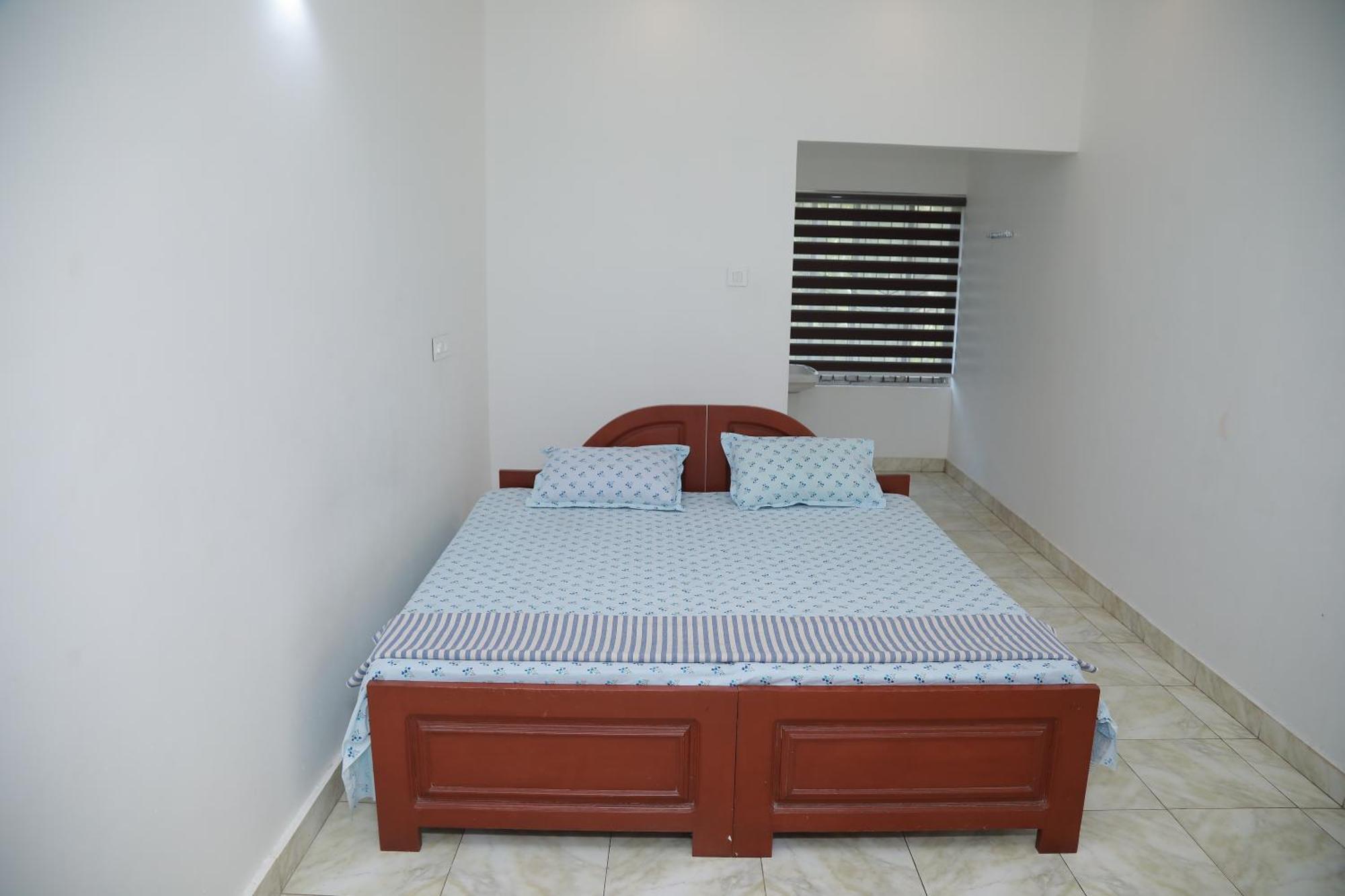 Lodge Thekkumpuram Tourist Malappuram