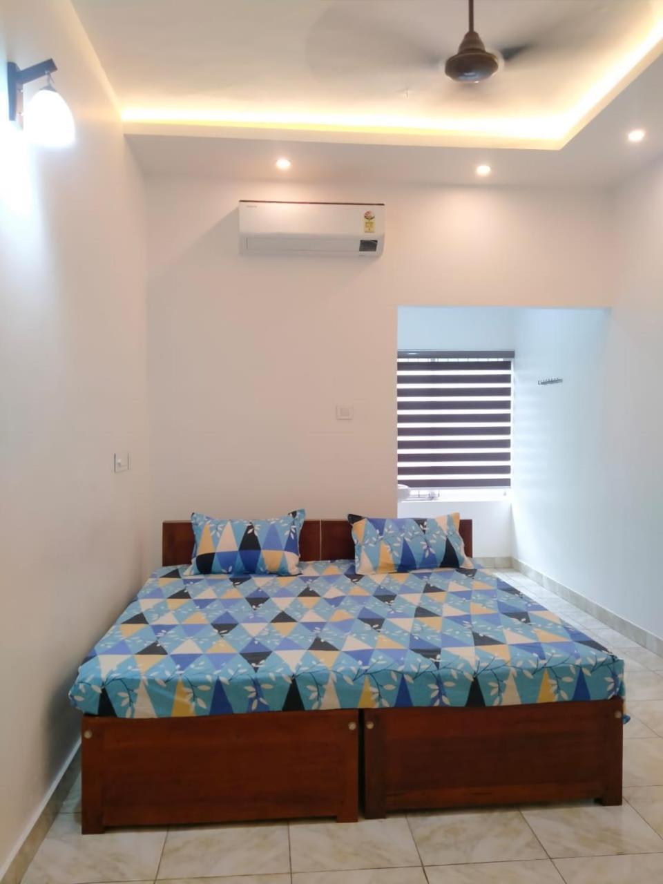 Thekkumpuram Tourist Lodge