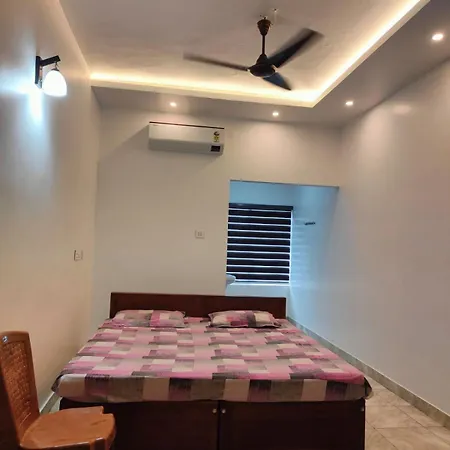 Thekkumpuram Tourist Home Malappuram Exterior photo
