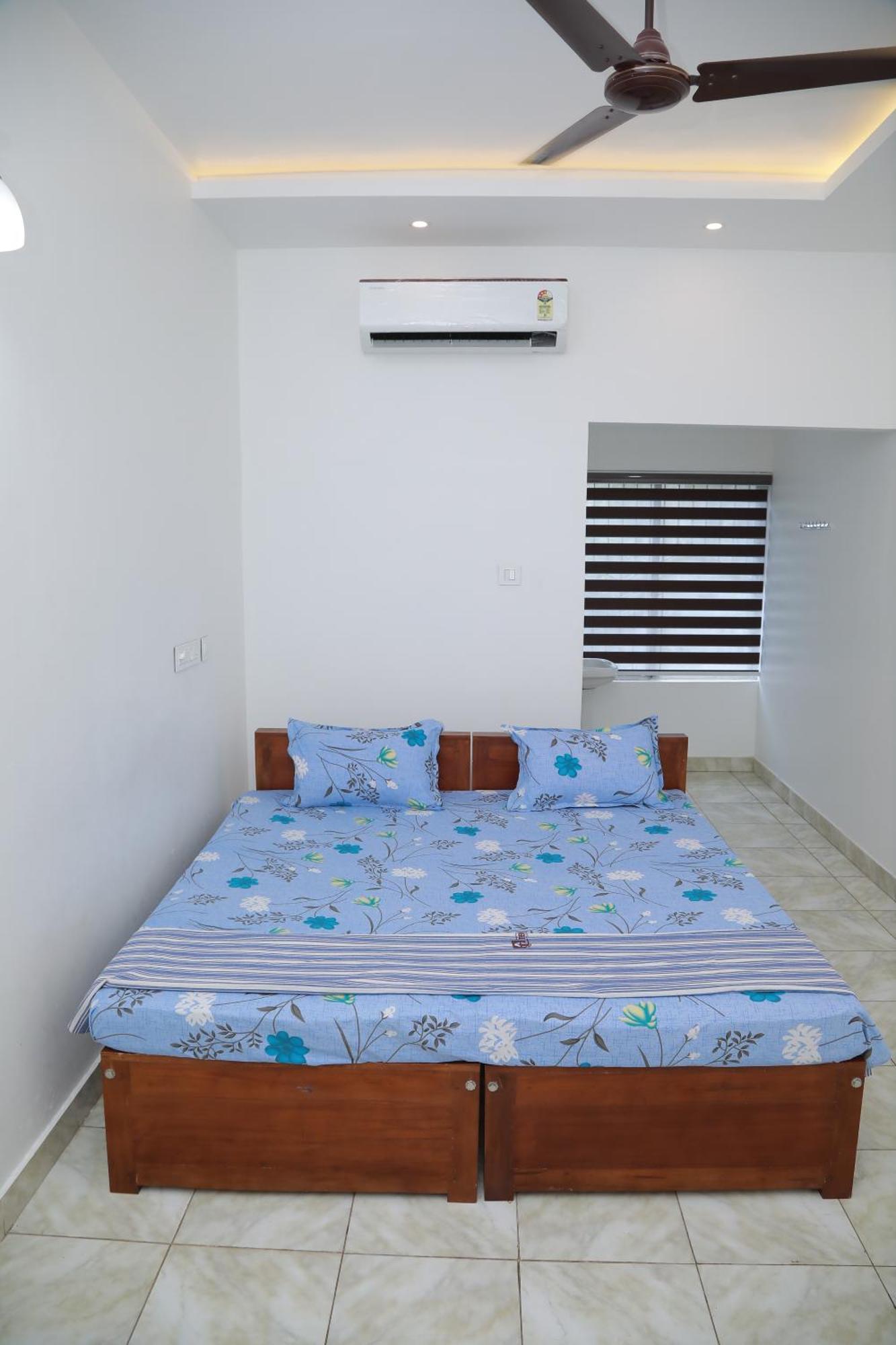 Thekkumpuram Tourist Lodge